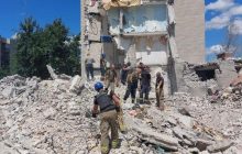Вражеский ракетный удар по Часовом Яру: под завалами еще нашли тела