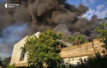 Ракетный удар по Одессе: в ВСУ заявили об угрозе из-за масштабного пожара (фото, видео)