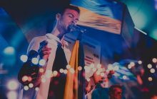 Макс Барских показал, как люди пешком убегают из оккупированного Херсона