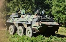 В Бундестаге призвали передать Украине БТР Fuchs