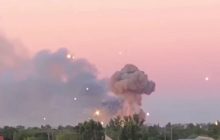 "Салюты для россиян": появилось зрелищное видео "прилета" по складу в Новой Каховке