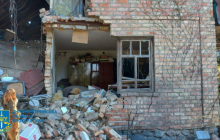 Обстріл Нікополя: окупанти вдарили по річковому порту та залізничній колії (фото)