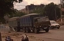 "Державне мародерство Росії морем поновлено": у Маріуполі зафіксовано російські зерновози (відео)