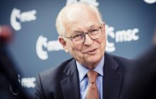 Німецький дипломат: Німеччині варто найближчим часом передати Україні зброю зі складів ФРН