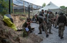 "Очі" військових: як в Україні навчають бійців "Армії дронів" (фоторепортаж, відео)