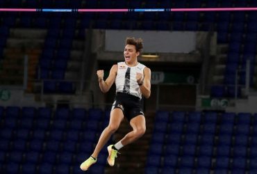 Шведский легкоатлет, побивший достижение Бубки, установил новый мировой рекорд в прыжках с шестом