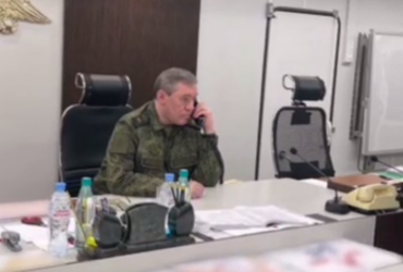 РосСМИ сообщили о приезде начальника Генштаба России в Украину (фото)