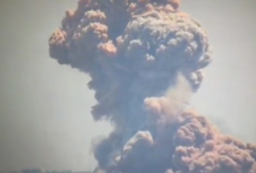 Колосальний вибух: ЗСУ знищили склад з боєприпасами ворога на сході України (відео)