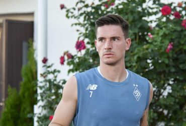 Ми з вами, воїни ЗСУ: зірка Динамо Вербич повернувся до України, попри війну