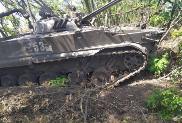 Штурмовики 128-й бригады показали отобранную у оккупантов новехонькую БМП-3 (фото)