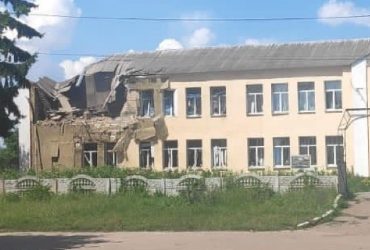 Россияне обстреляли ракетами Сумскую область, повреждена школа (фото)