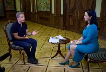 Бен Стіллер розповів трагічну історію жінки з Ірпеня: двоє 10-річних близнюків жили у підвалі