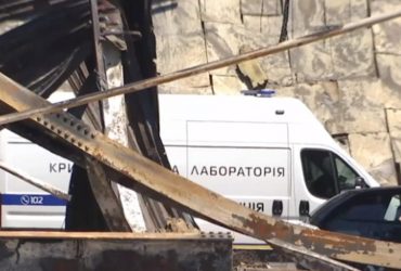 Спеціалісти просівали попіл: розкрито нові подробиці ракетного обстрілу ТРЦ у Кременчуці (відео)