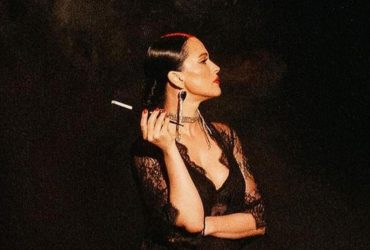 Зірка Playboy Астаф'єва звинуватила деяких артистів у зароблянні грошей на війні