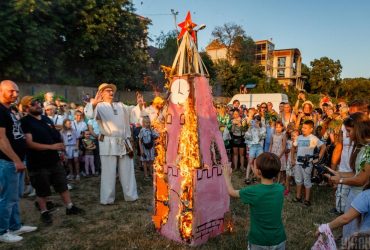 В Ужгороде во время празднования Ивана Купала сожгли Кремль (фоторепортаж)