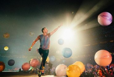 Легендарная британская группа Coldplay перепела Обійми в Варшаве (видео)