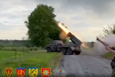 Филигранная работа артиллерии: на Харьковщине уничтожено ряд российской техники (видео)