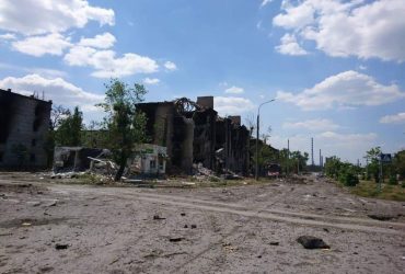 Росіяни стягують війська поблизу Білогорівки - Гайдай (фото)