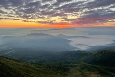 В Карпатах посреди июля температура упала почти до 0° (фото)