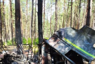 На Житомирщині авто з лісниками підірвалось на міні, є жертви (фото)