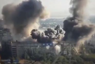 РФ вдарила ракетами по двох університетах у Миколаєві: Кім показав відео прильоту