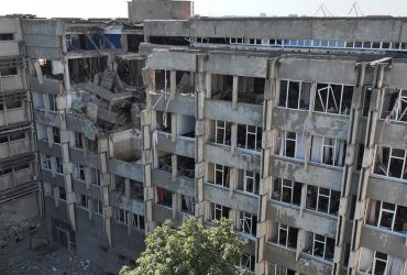 Опубликованы жуткие фото последствий ракетного удара по университетам Николаева
