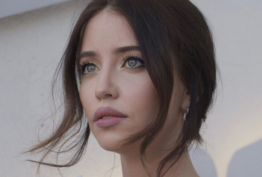 Дорофеева со слезами на глазах впервые исполнила гимн Украины (видео)