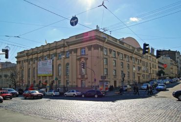 В Києві остаточно дерусифікували театр Лесі Українки