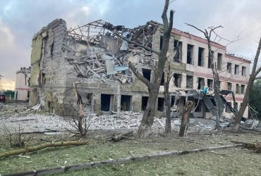 Росіяни завдали ударів по Донеччині: зруйновано дві школи (фото)