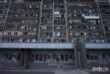 Зранку у Миколаєві прогриміли потужні вибухи: під обстріли потрапили два райони