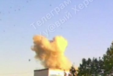 Под Херсоном снова взрывы: россияне заявляют о новом ударе ВСУ по мосту через Ингулец