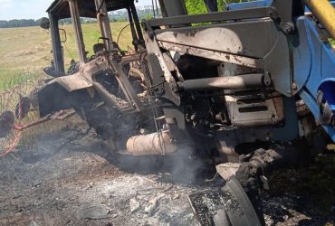Під Харковом на вибухівці підірвався трактор, водій загинув (фото)