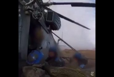 З'явилися унікальні кадри евакуації поранених захисників з Азовсталі в оточенні ворога