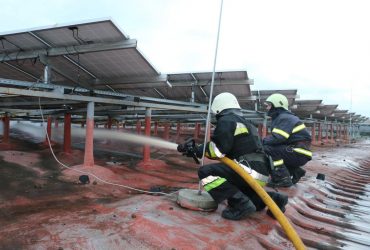 Росіяни вночі обстріляли Харків і область: рятувальники розбирають завали (фото, відео)