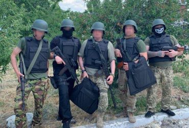 Энергетики передали защитникам Полтавщины еще тысячу бронепластин