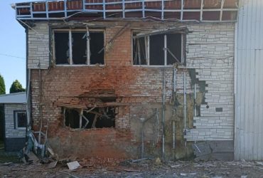 Россияне обстреляли Сумcкую область из минометов и Градов: пострадала женщина