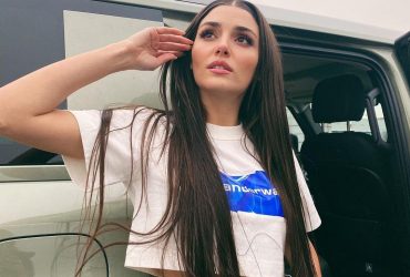 Топ-5 літніх образів Еди Йилдиз з Постукай в мої двері (фото)