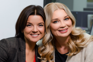 Заплаканные Лидия Таран и Маричка Падалко растрогали фото на фоне разбитого ЖК