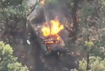 Холоднояровцы показали, как красиво пылает новейший Т-80БВ россиян под Харьковом (видео)