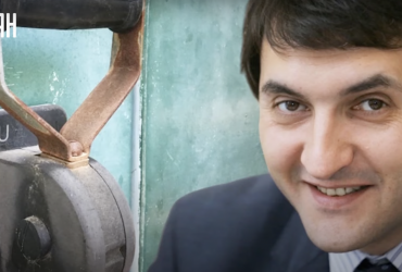 Журналисты рассказали, как живет главный цензор России и что он скрывает (видео)