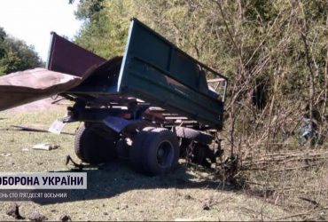 Міни просто на трасі – на Сумщині в один день підірвалися комбайн та вантажівка