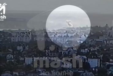 Момент вибуху в штабі окупантів у Криму потрапив на відео