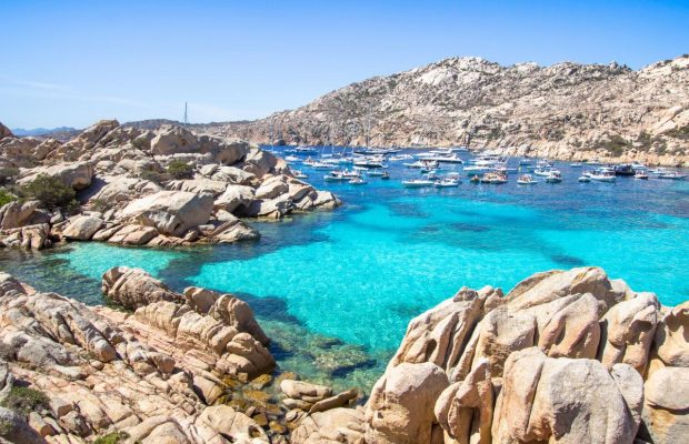 "Європейські Мальдіви": названо італійський острів з приголомшливими пляжами