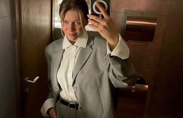 Популярна українська співачка розлучилася зі своїм коханим із ЗСУ (відео)