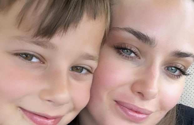 Актриса Ксенія Мішина повернулася в Україну з сином: "Не вистачає близьких людей"