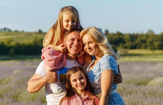 Українська телеведуча зворушила розповіддю про розлуку з доньками через війну