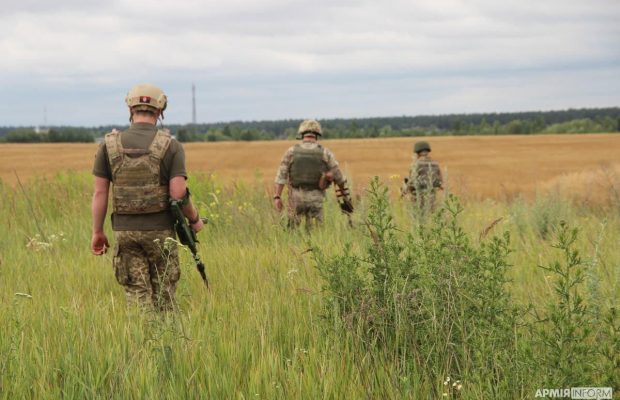 Стало відомо, скільки ще триватимуть запеклі бої за Україну