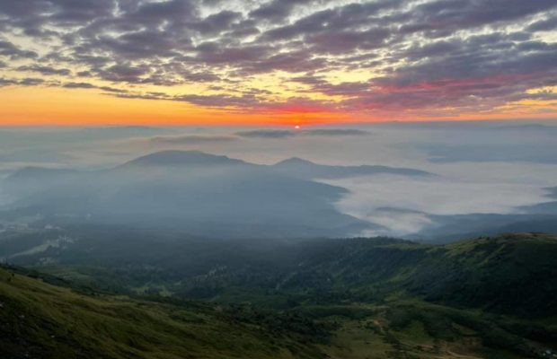 В Карпатах посреди июля температура упала почти до 0° (фото)
