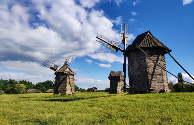 Доторкнутися до історії серед дивовижної природи у Пирогові (фоторепортаж, відео)