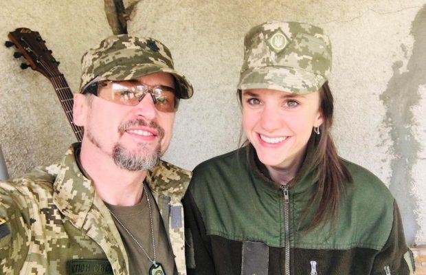 Відомий український співак ледь не загинув на фронті: "Нас хтось здав"